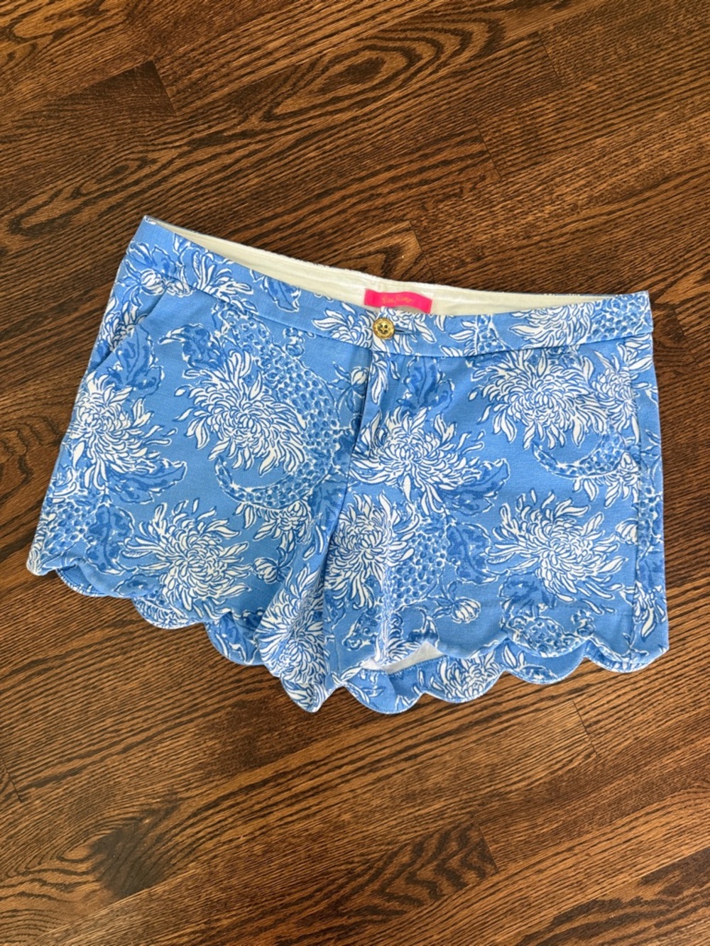 Blue Floral Scallop-Hem Women's Shorts